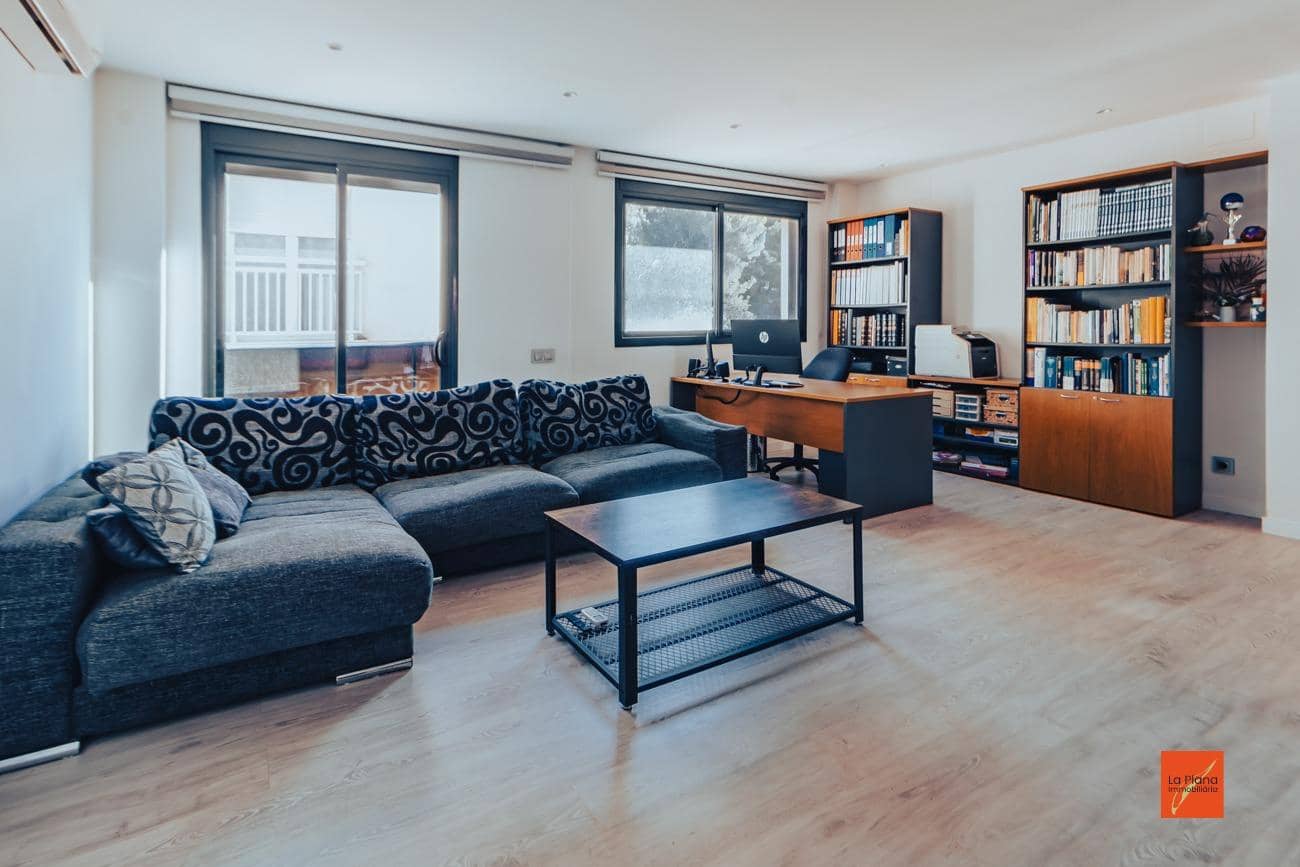 3 soveværelse Rækkehus til salg i Tortosa med garage - € 310.000 (Ref: 8247612)