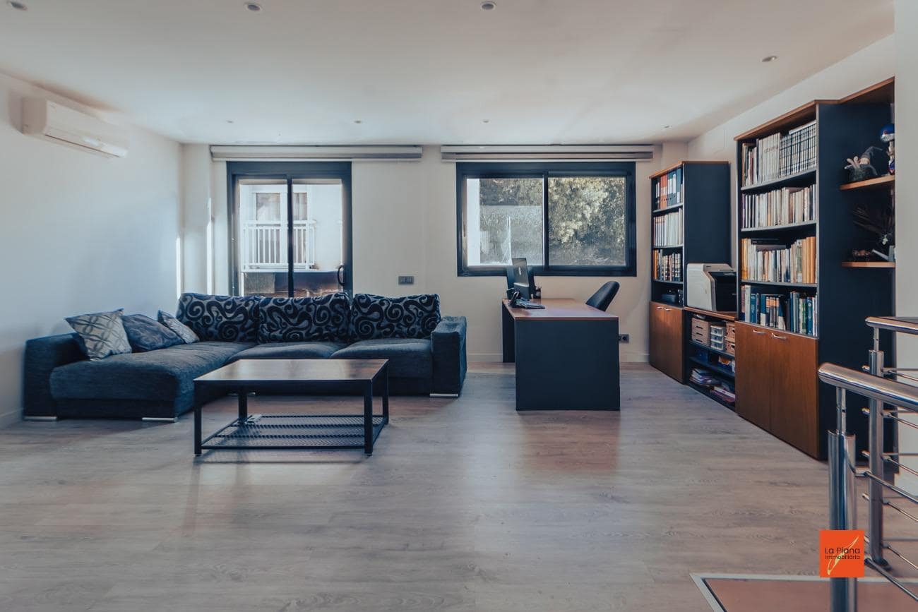 3 soveværelse Rækkehus til salg i Tortosa med garage - € 310.000 (Ref: 8247612)