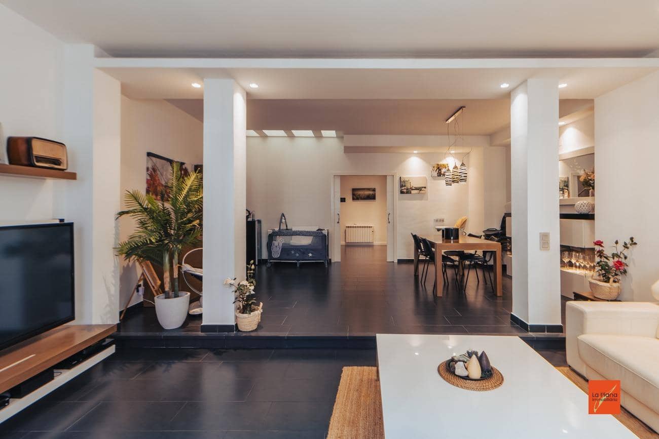 3 soveværelse Rækkehus til salg i Tortosa med garage - € 310.000 (Ref: 8247612)