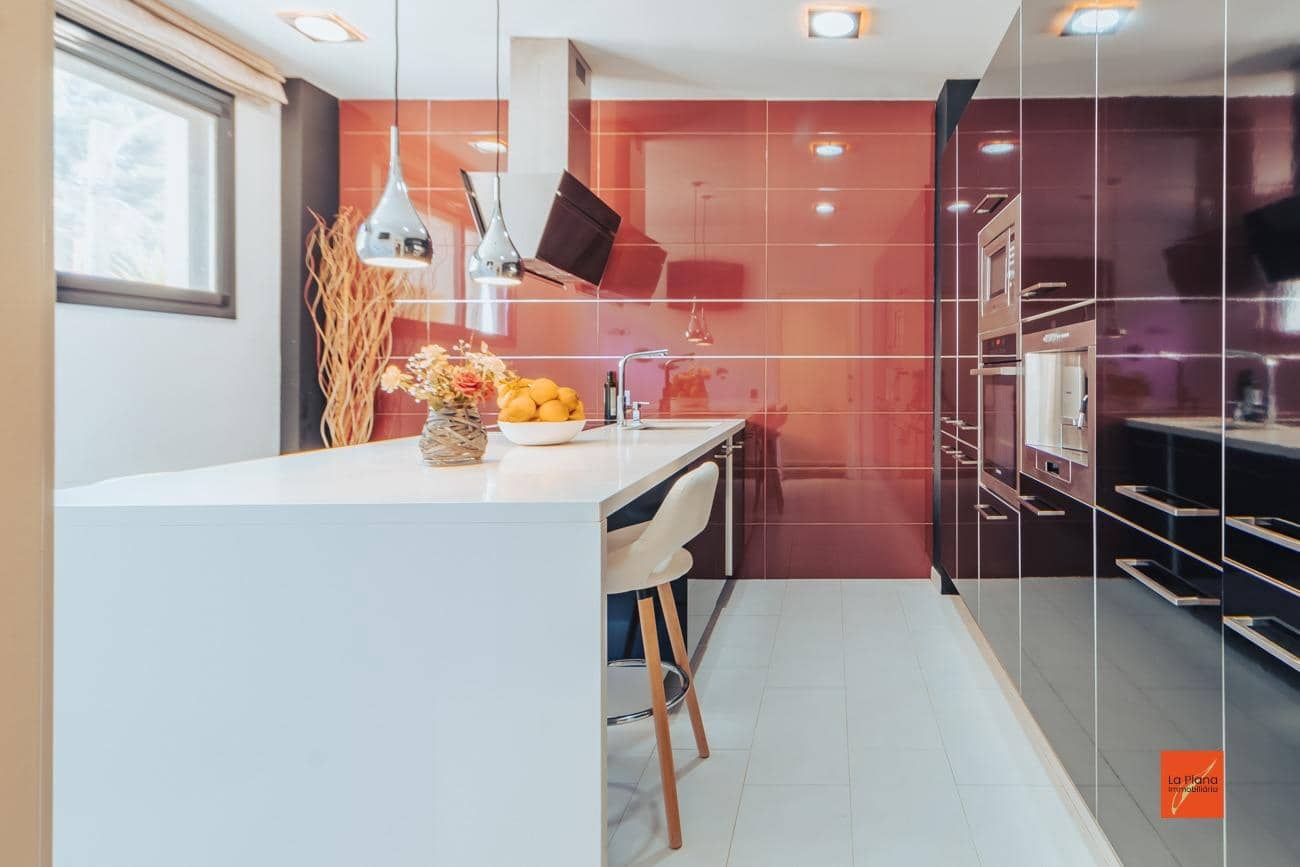 3 soveværelse Rækkehus til salg i Tortosa med garage - € 310.000 (Ref: 8247612)