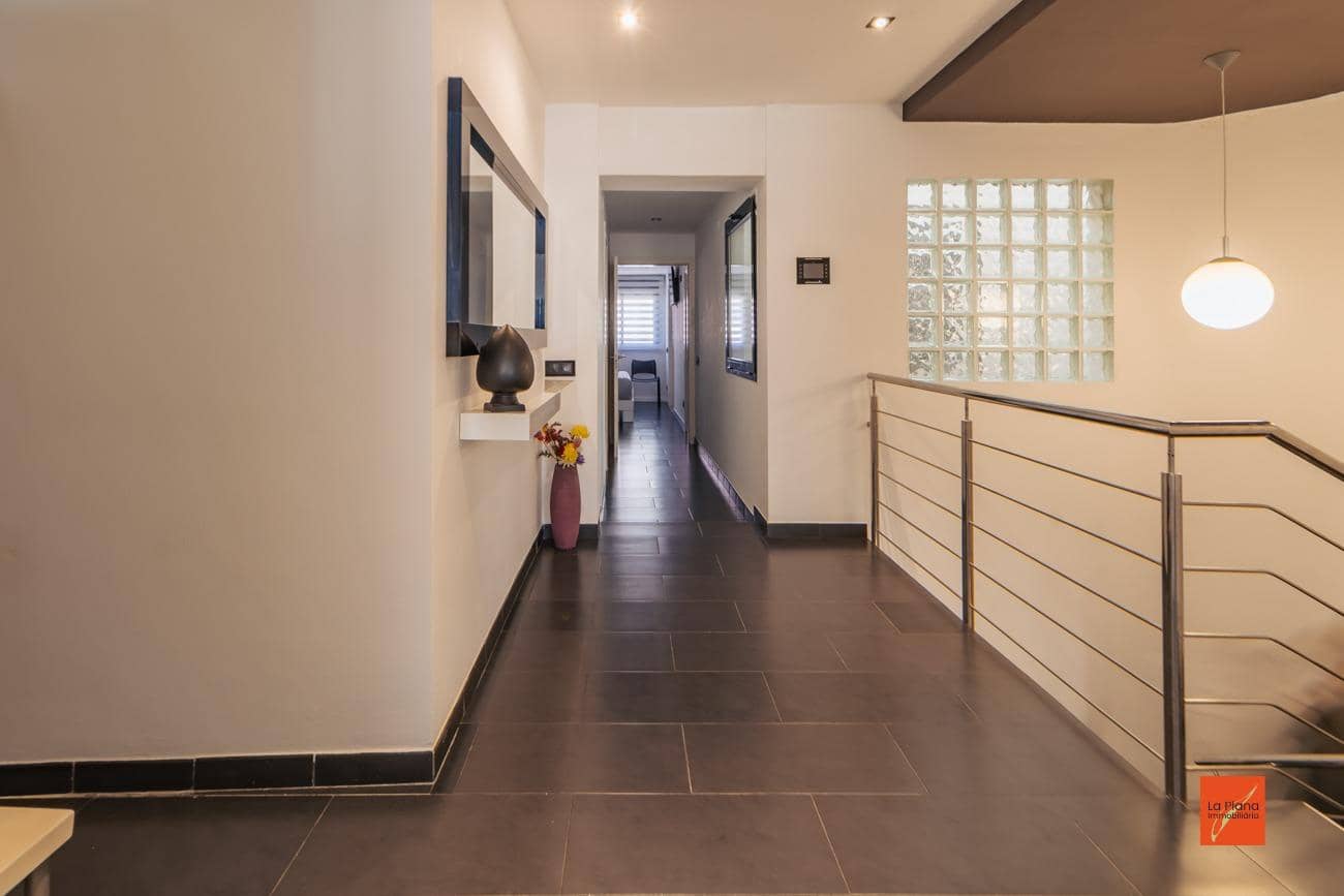 3 soveværelse Rækkehus til salg i Tortosa med garage - € 310.000 (Ref: 8247612)