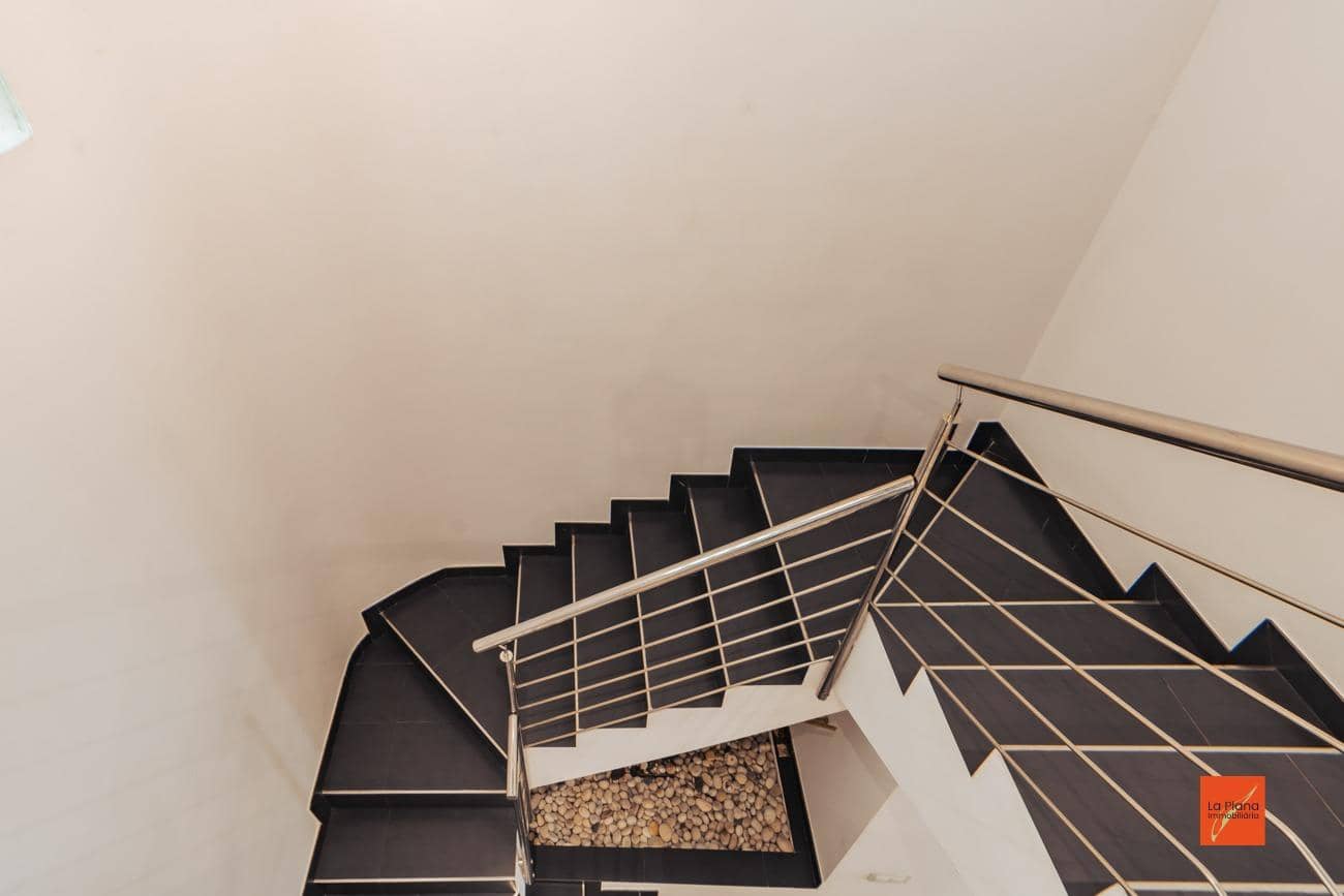 3 soveværelse Rækkehus til salg i Tortosa med garage - € 310.000 (Ref: 8247612)