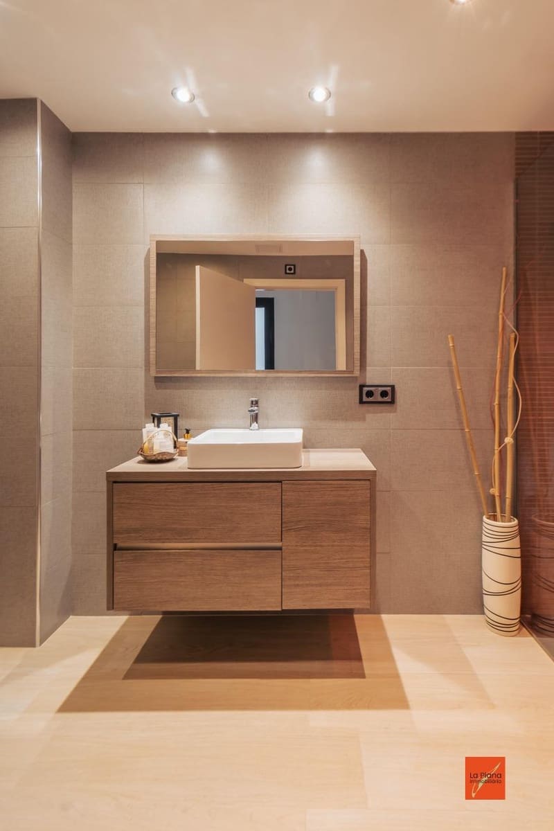 3 soveværelse Rækkehus til salg i Tortosa med garage - € 310.000 (Ref: 8247612)