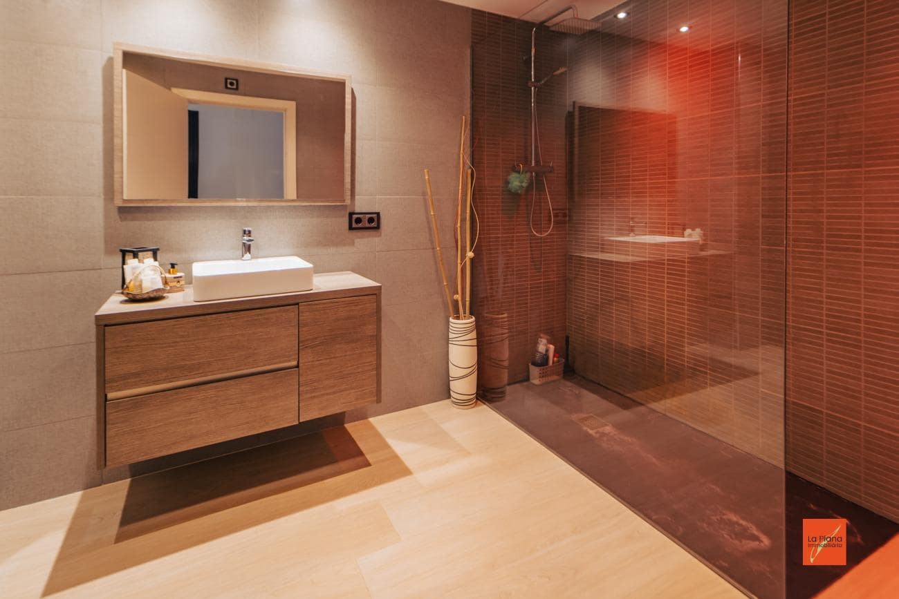 3 soveværelse Rækkehus til salg i Tortosa med garage - € 310.000 (Ref: 8247612)