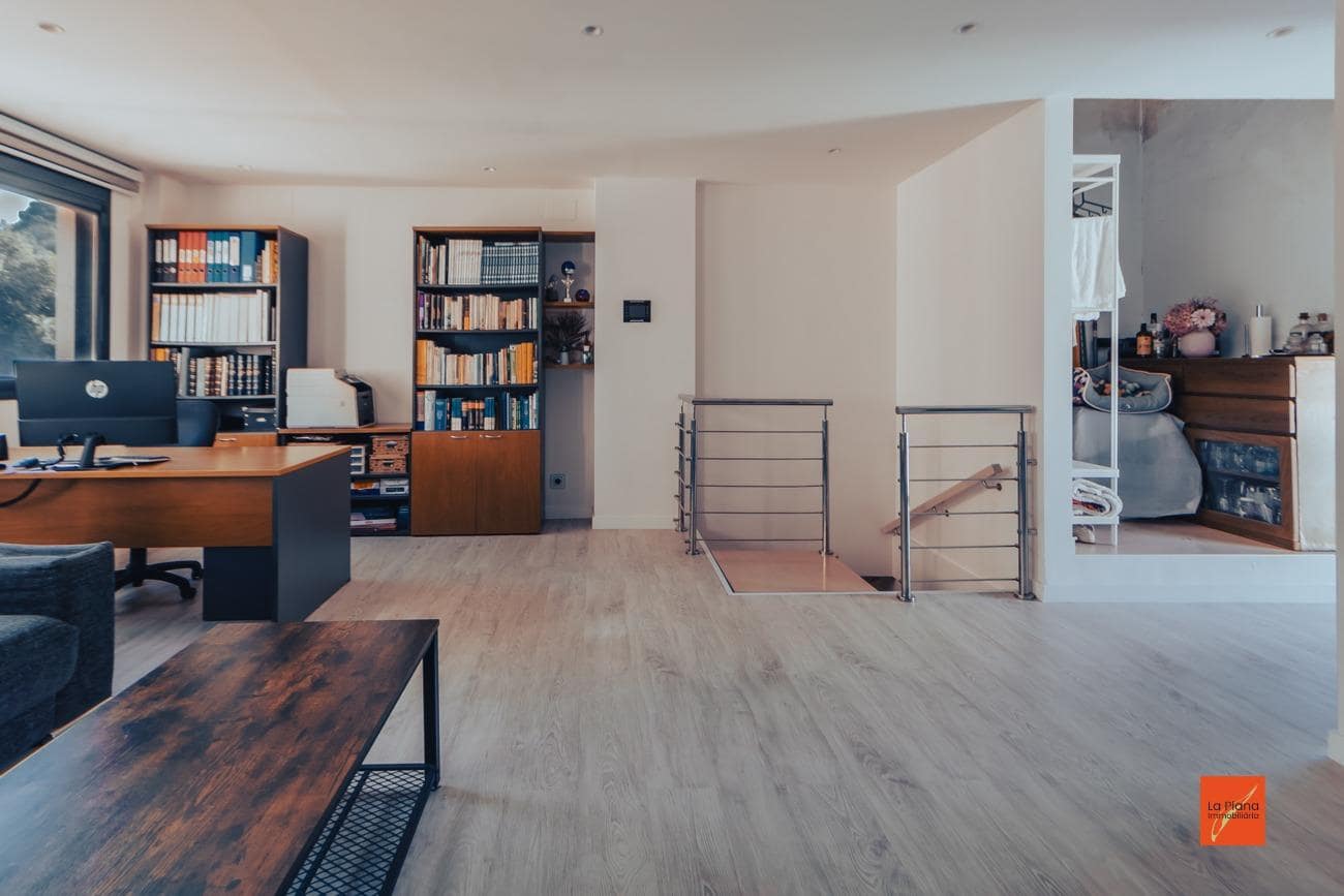 3 soveværelse Rækkehus til salg i Tortosa med garage - € 310.000 (Ref: 8247612)