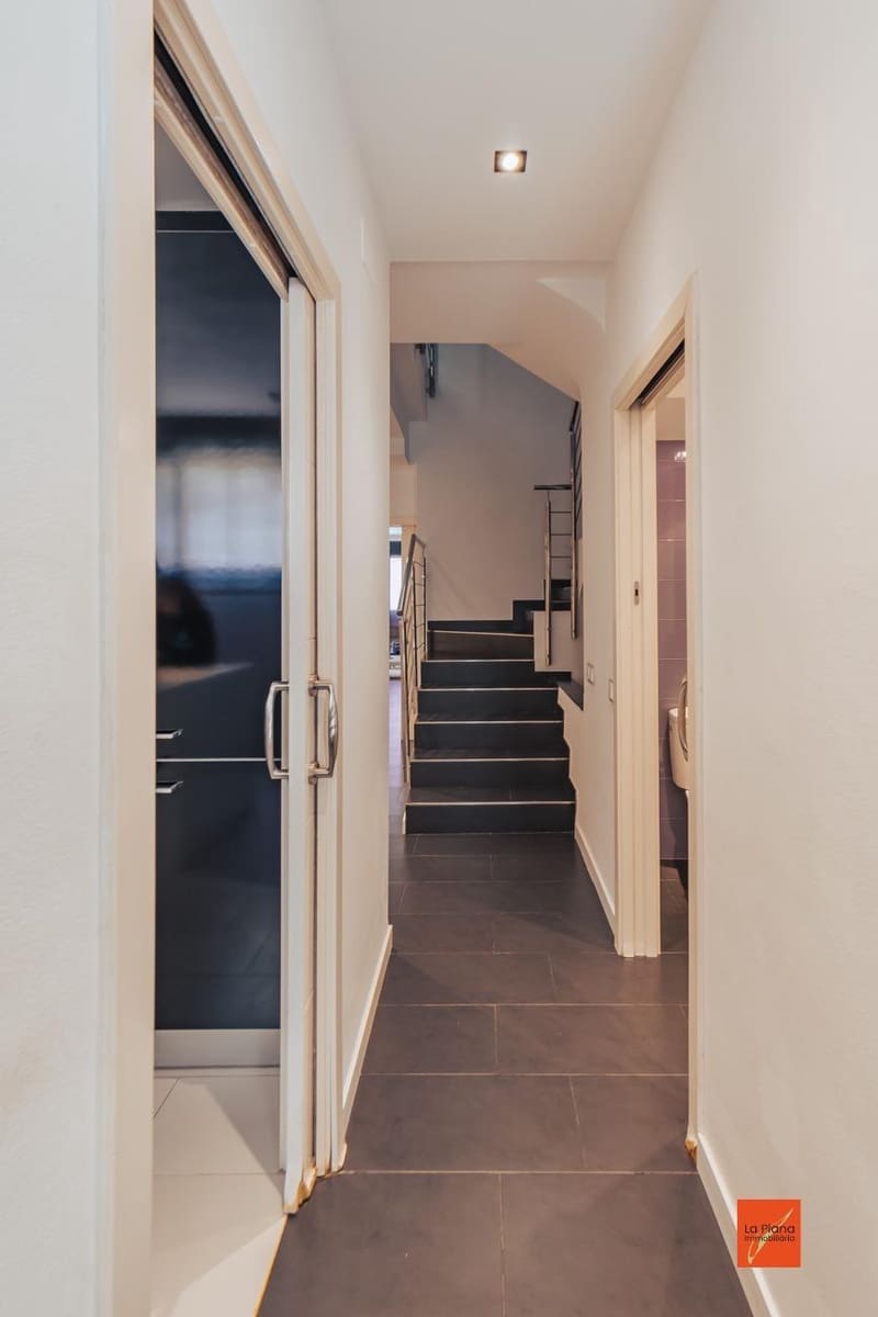 3 soveværelse Rækkehus til salg i Tortosa med garage - € 310.000 (Ref: 8247612)