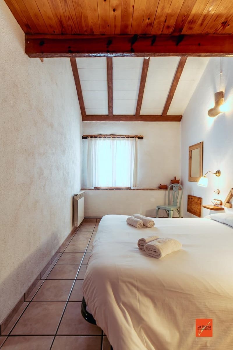 13 soveværelse Hotel til salg i Masdenverge med swimmingpool - € 589.000 (Ref: 8263299)