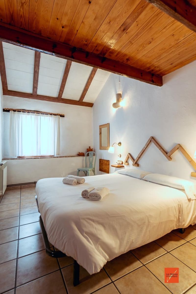 13 soveværelse Hotel til salg i Masdenverge med swimmingpool - € 589.000 (Ref: 8263299)