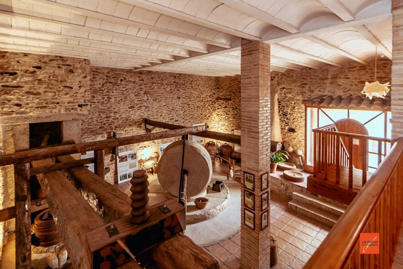 13 soveværelse Hotel til salg i Masdenverge med swimmingpool - € 589.000 (Ref: 8263299)