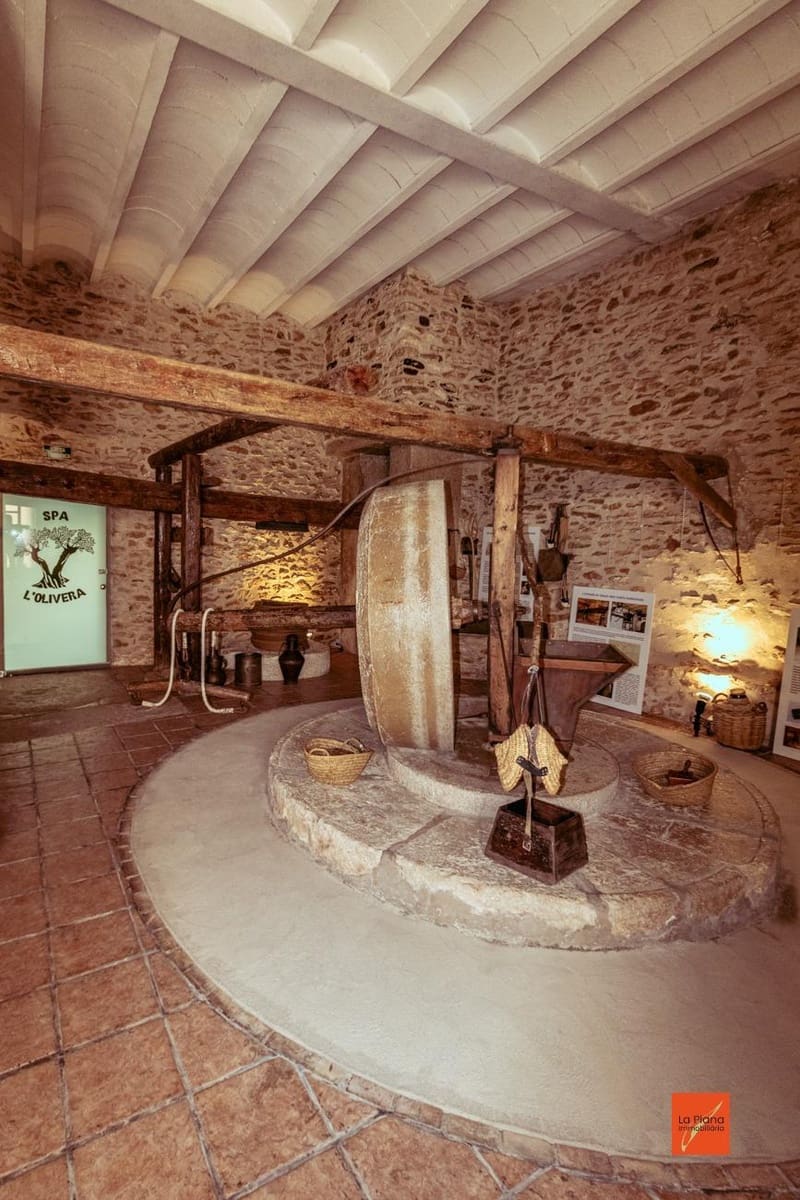 13 soveværelse Hotel til salg i Masdenverge med swimmingpool - € 589.000 (Ref: 8263299)