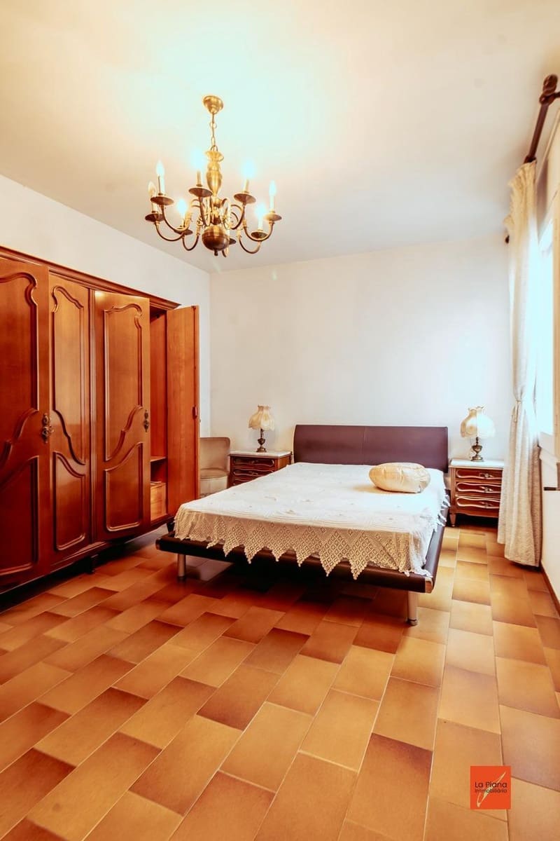 5 sovrum Lägenhet till salu i Sant Carles de la Rapita - 155 000 € (Ref: 8310708)