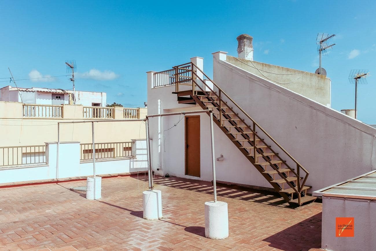 5 sovrum Lägenhet till salu i Sant Carles de la Rapita - 155 000 € (Ref: 8310708)