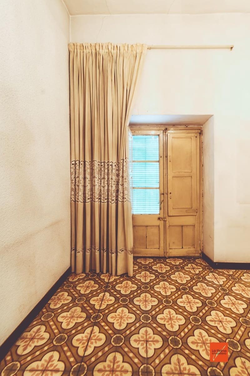 6 bedroom Business for sale in Santa Barbara - € 115,000 (Ref: 8430479)