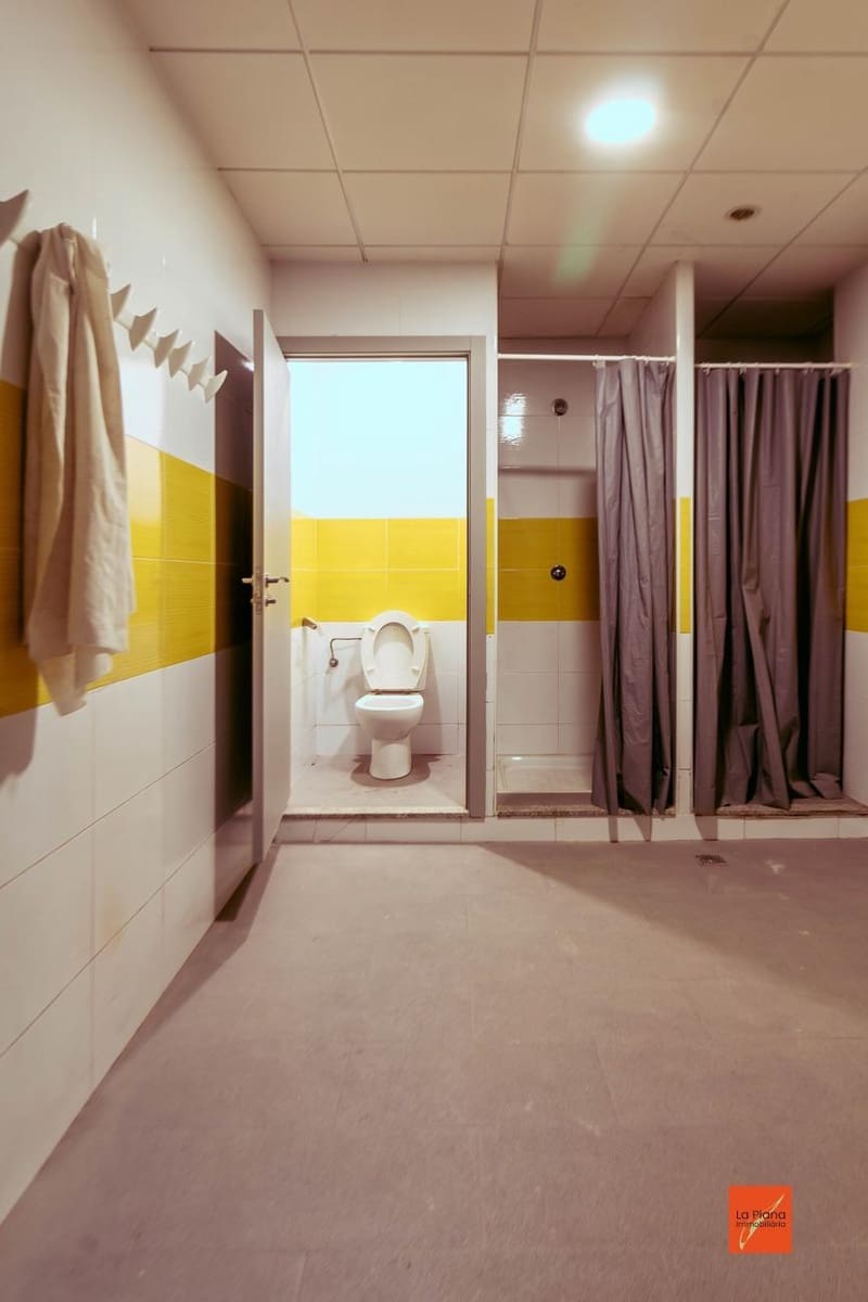 Erhverv til leje i Santa Barbara - € 350 (Ref: 8493877)