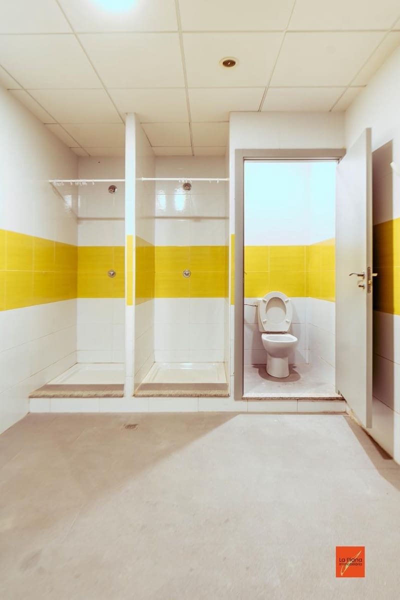 Erhverv til leje i Santa Barbara - € 350 (Ref: 8493877)