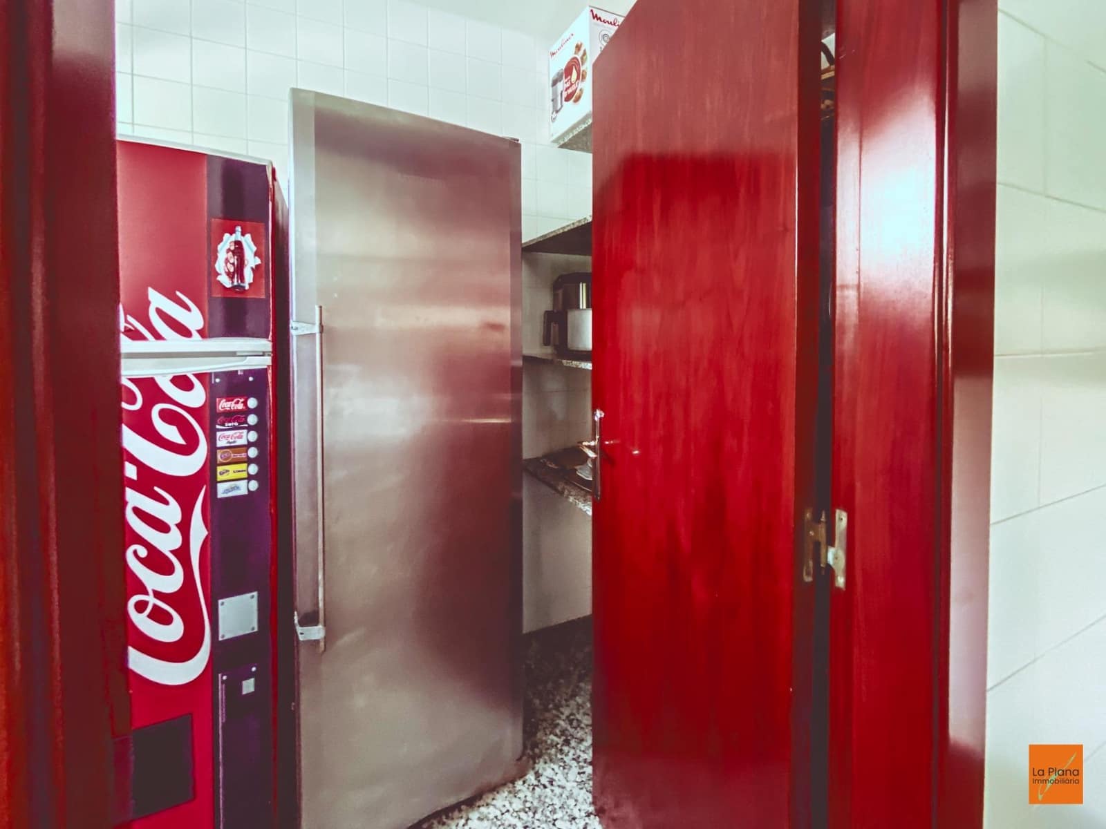 6 bedroom Villa for sale in La Senia with pool garage - € 389,000 (Ref: 8615183)