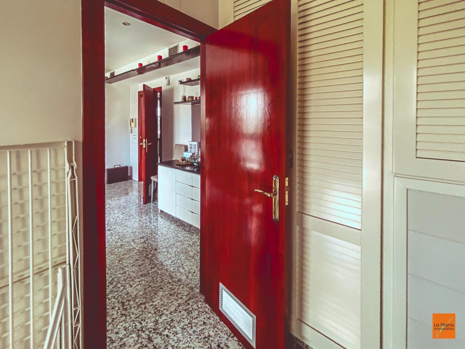 6 bedroom Villa for sale in La Senia with pool garage - € 389,000 (Ref: 8615183)