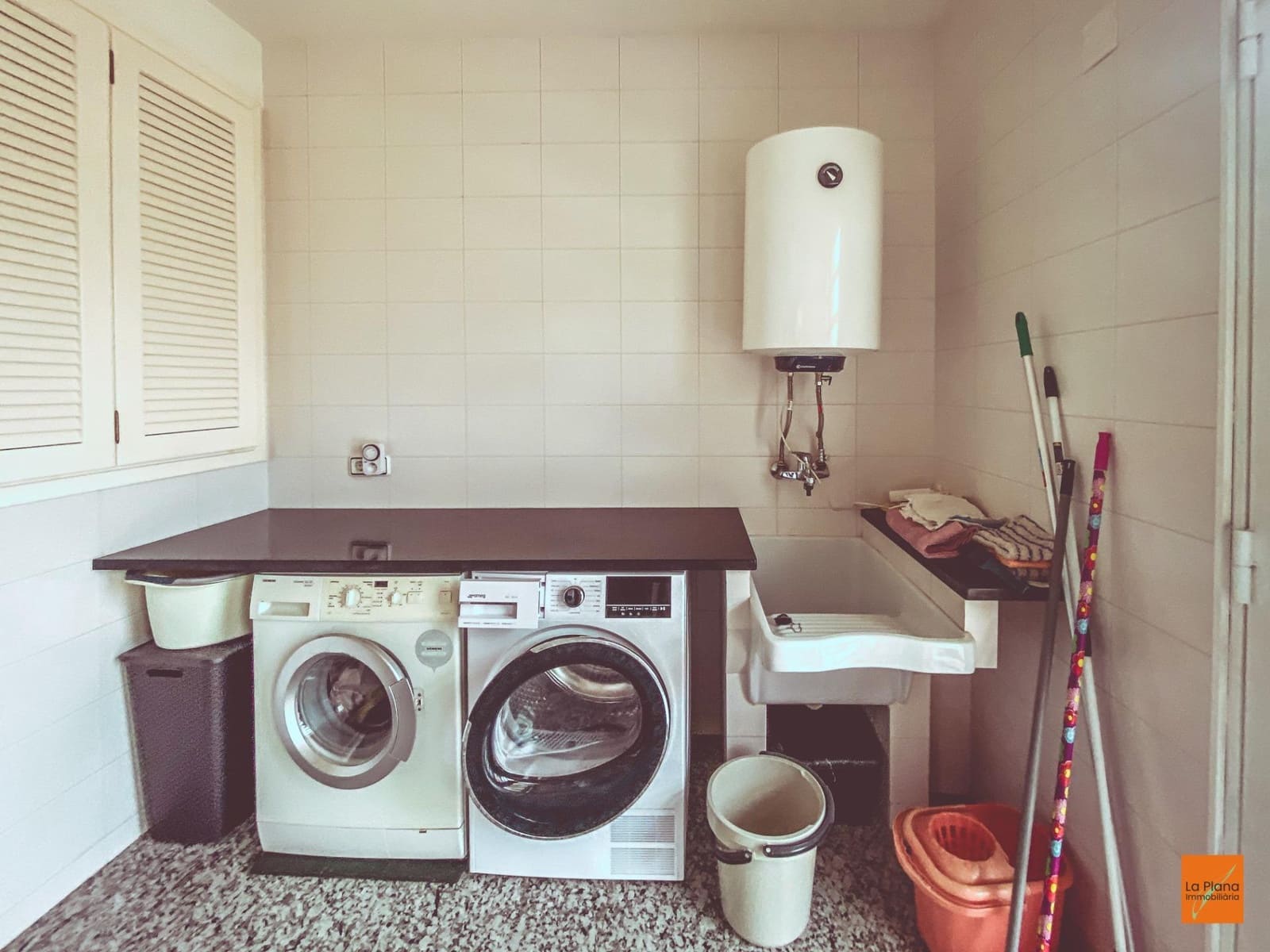 6 bedroom Villa for sale in La Senia with pool garage - € 389,000 (Ref: 8615183)