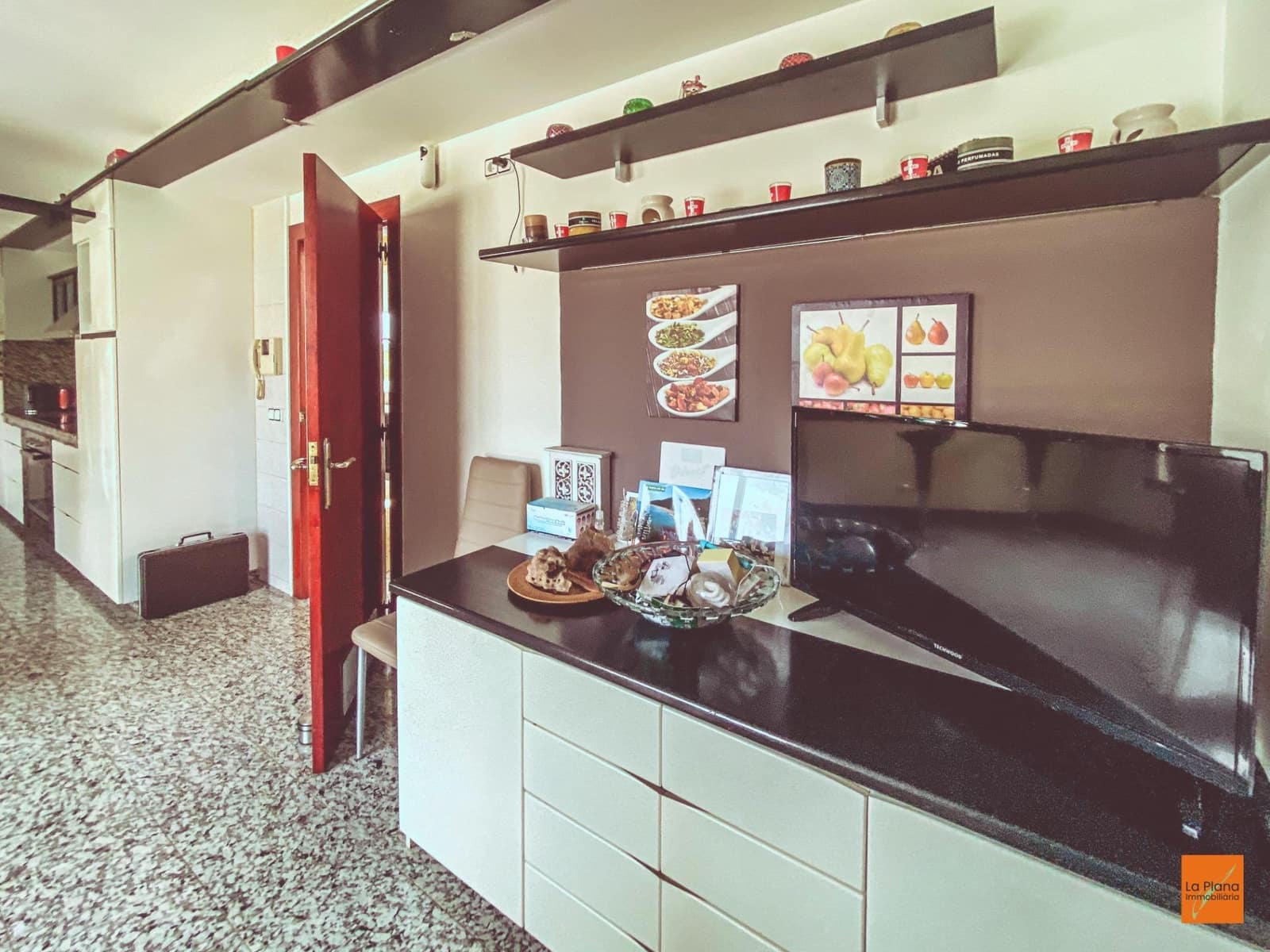 6 bedroom Villa for sale in La Senia with pool garage - € 389,000 (Ref: 8615183)