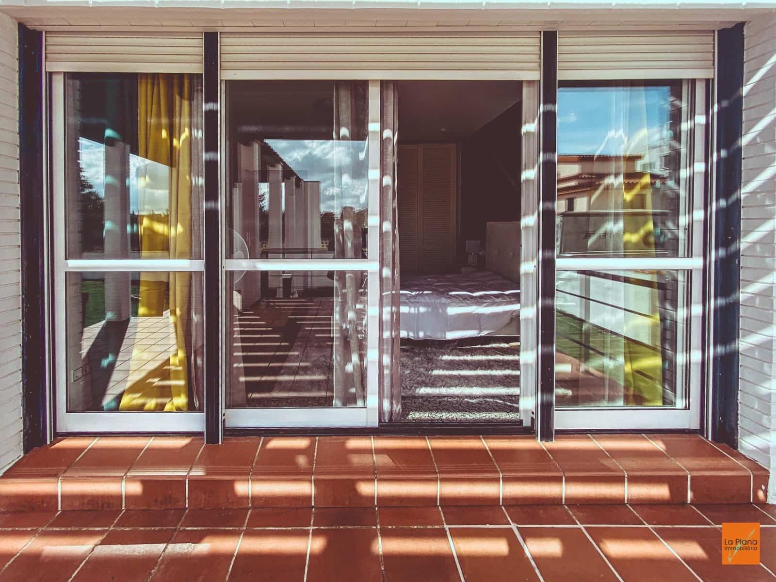 6 bedroom Villa for sale in La Senia with pool garage - € 389,000 (Ref: 8615183)