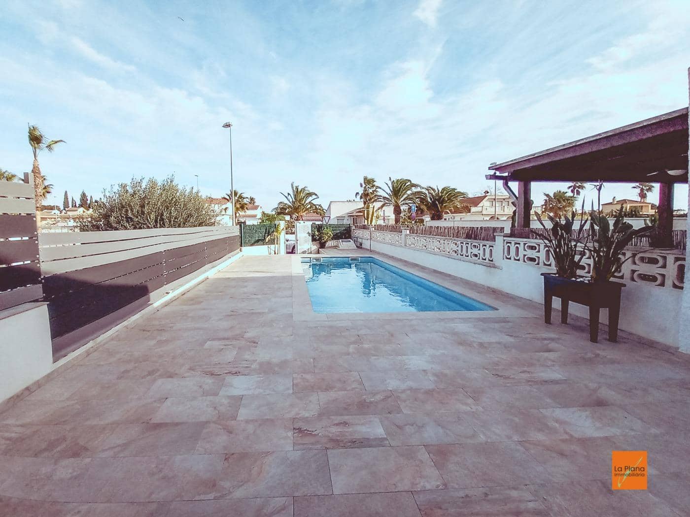 3 soveværelse Villa til salg i Deltebre med swimmingpool - € 287.000 (Ref: 8770852)