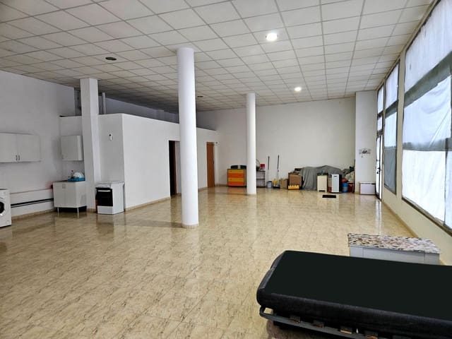 Local Commercial à vendre à Amposta - 132 000 € (Ref: 8869938)