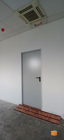 4 bedroom Commercial for sale in Tortosa - € 129,500 (Ref: 9007303)