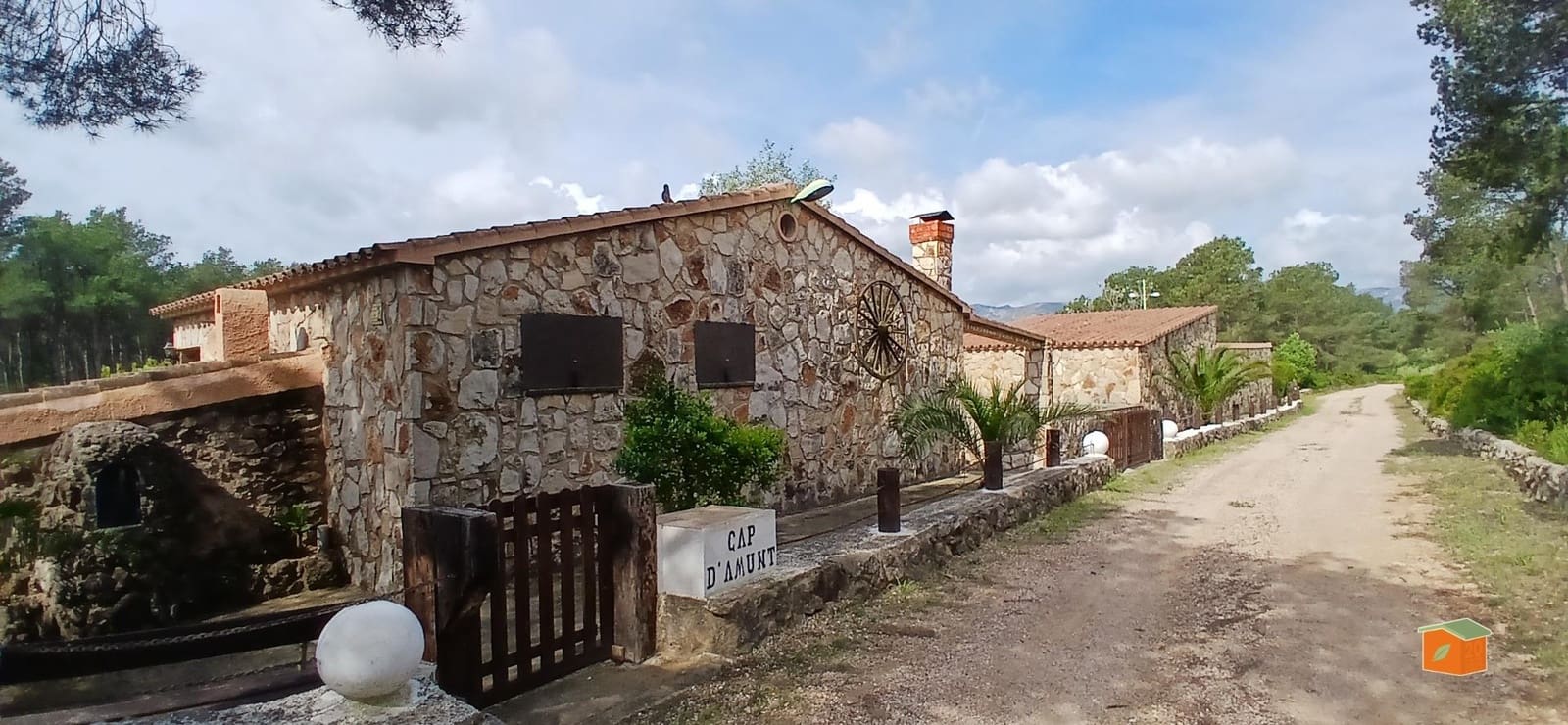 2 soveværelse Finca/Landehus til salg i El Perello med swimmingpool garage - € 245.000 (Ref: 9007304)