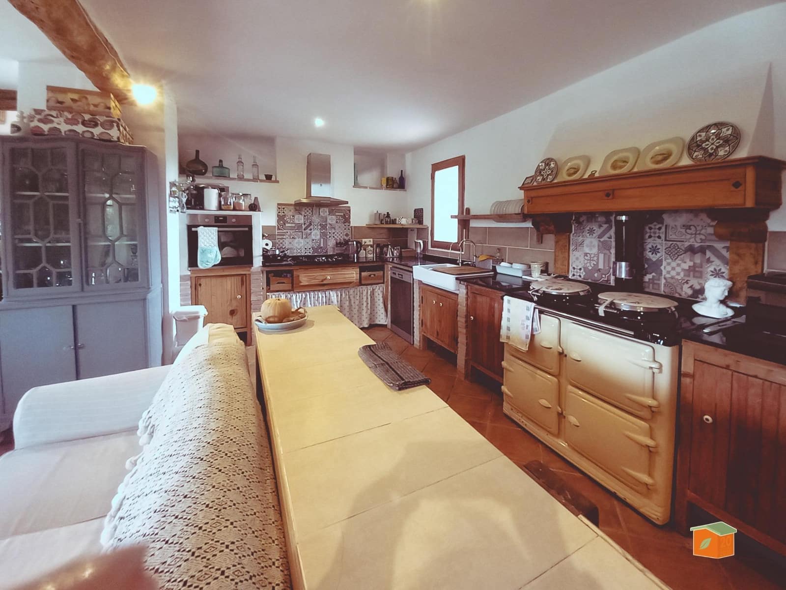 2 soveværelse Villa til salg i Bitem med swimmingpool - € 315.000 (Ref: 9036819)