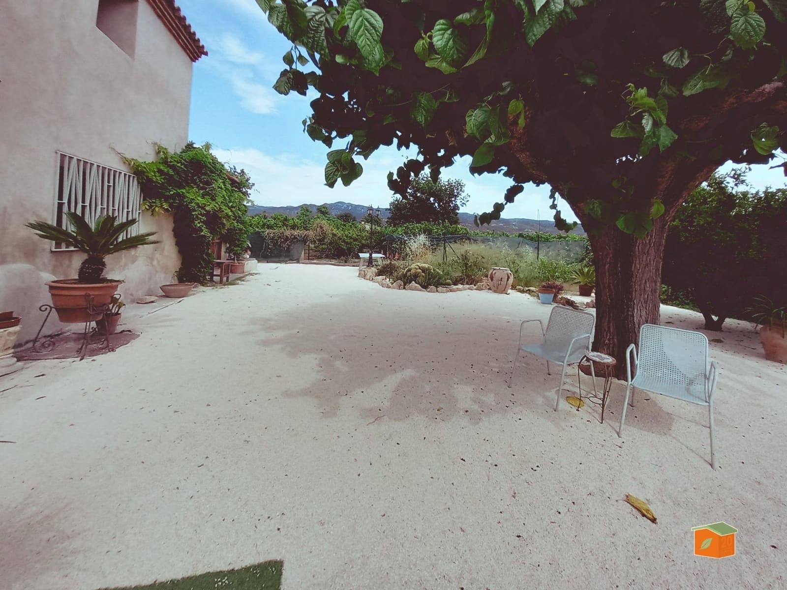 2 soveværelse Villa til salg i Bitem med swimmingpool - € 315.000 (Ref: 9036819)