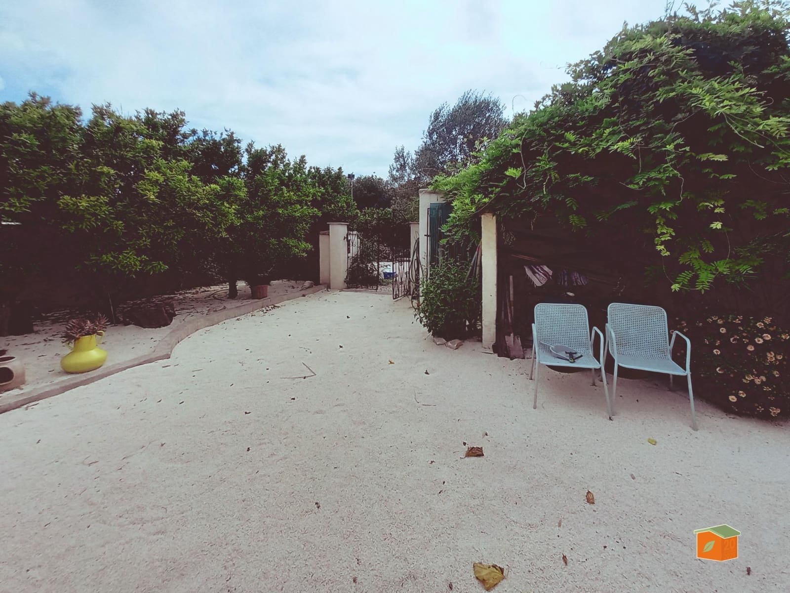 2 soveværelse Villa til salg i Bitem med swimmingpool - € 315.000 (Ref: 9036819)