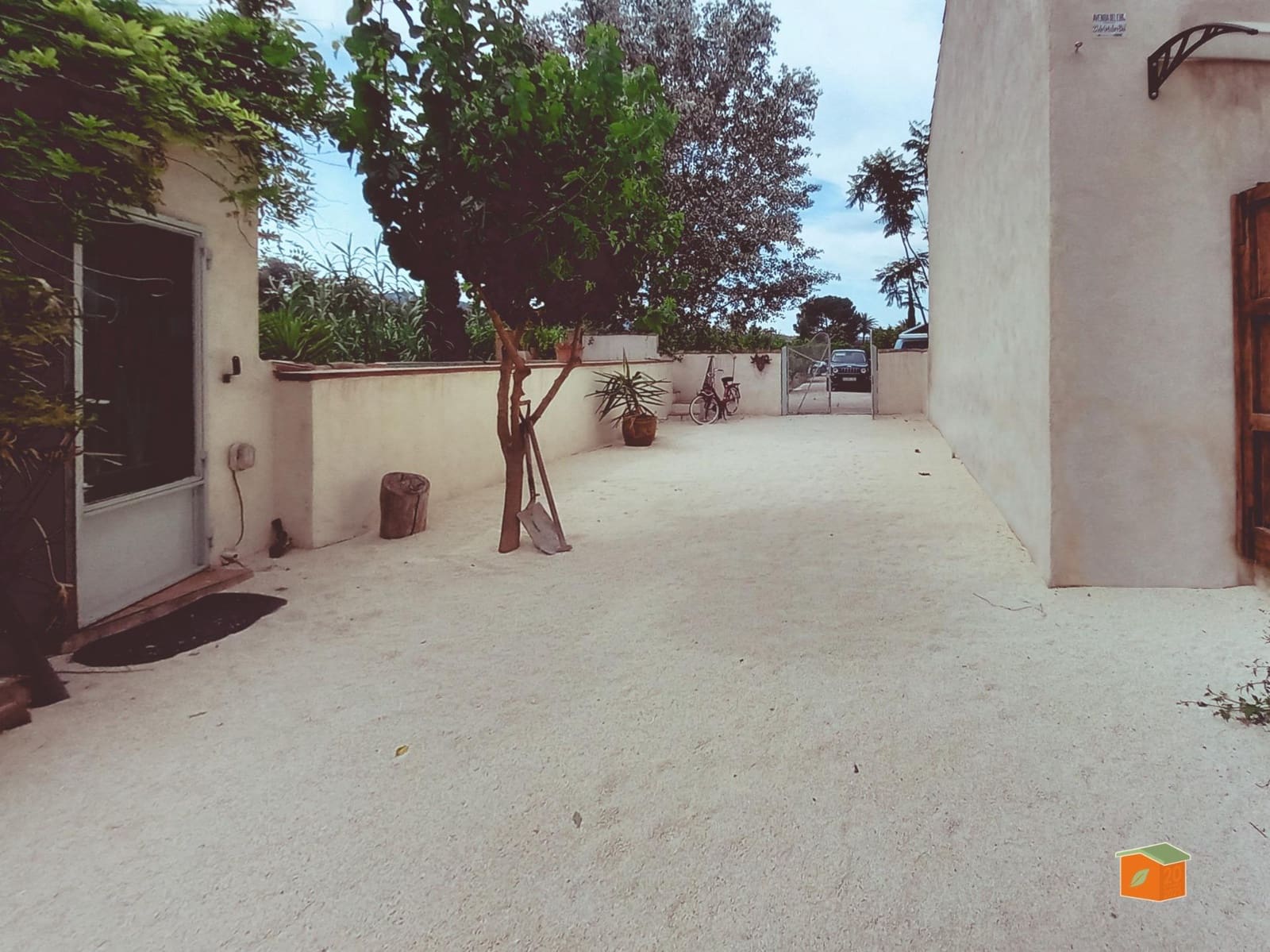 2 soveværelse Villa til salg i Bitem med swimmingpool - € 315.000 (Ref: 9036819)