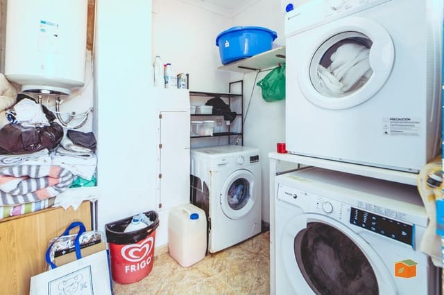 Hotel de 8 habitaciones en Amposta en venta - 298.000 € (Ref: 9141737)