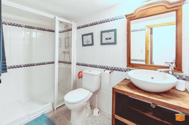 Adosado de 3 habitaciones en Alcanar en venta - 73.500 € (Ref: 9215240)