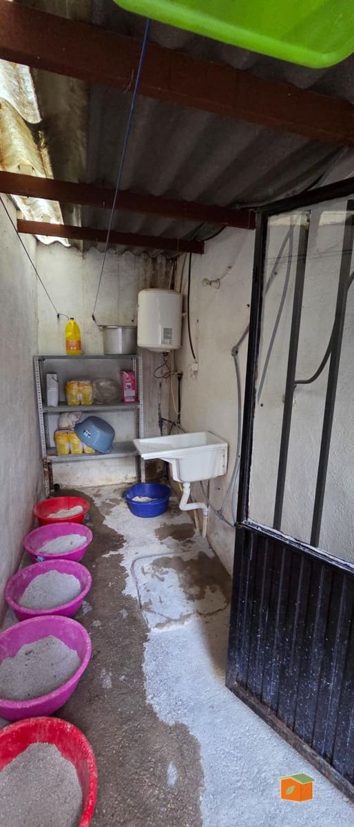 6 soverom Hus til salgs i Santa Barbara - € 87 000 (Ref: 9341375)