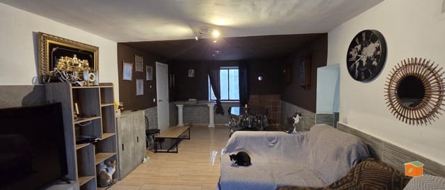 Casa de 6 habitaciones en Santa Bàrbara en venta - 87.000 € (Ref: 9341375)