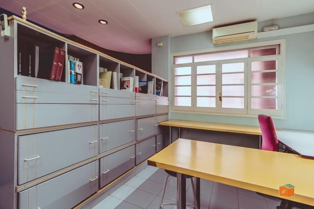 2 soveværelse Kontor til leje i Santa Bàrbara - € 450 (Ref: 9419923)