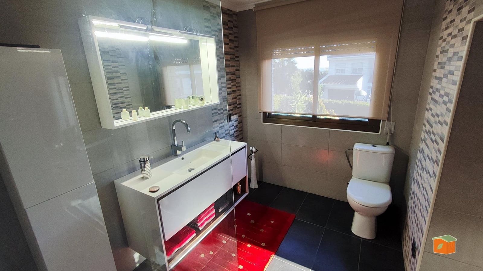 Chalet de 4 habitaciones en Alcanar en venta con piscina garaje - 425.000 € (Ref: 9497544)