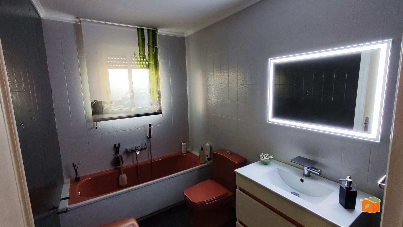 Chalet de 4 habitaciones en Alcanar en venta con piscina garaje - 425.000 € (Ref: 9497544)