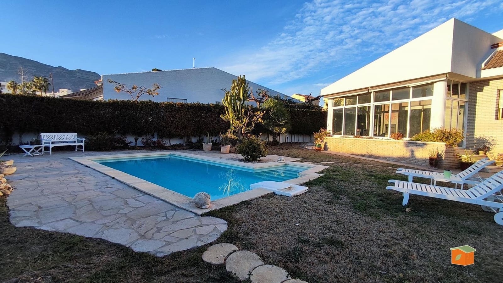 Chalet de 4 habitaciones en Alcanar en venta con piscina garaje - 425.000 € (Ref: 9497544)