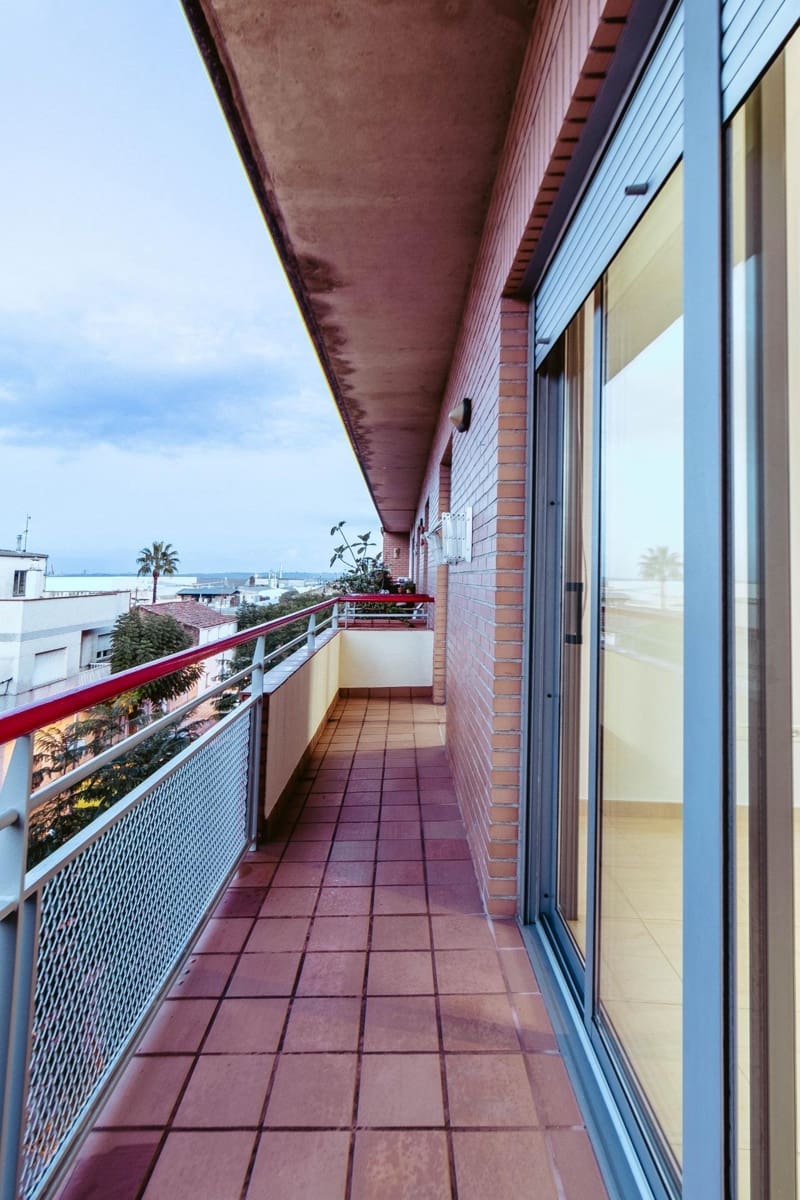 Appartement de 4 chambres à louer à Santa Barbara - 250 € (Ref: 9530828)