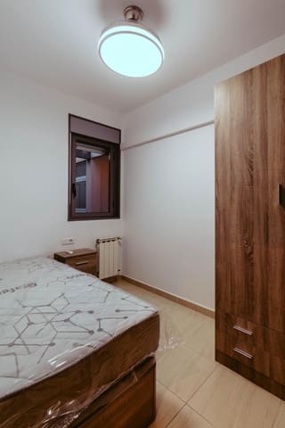 4 soverom Leilighet til leie i Santa Bàrbara - € 250 (Ref: 9530828)