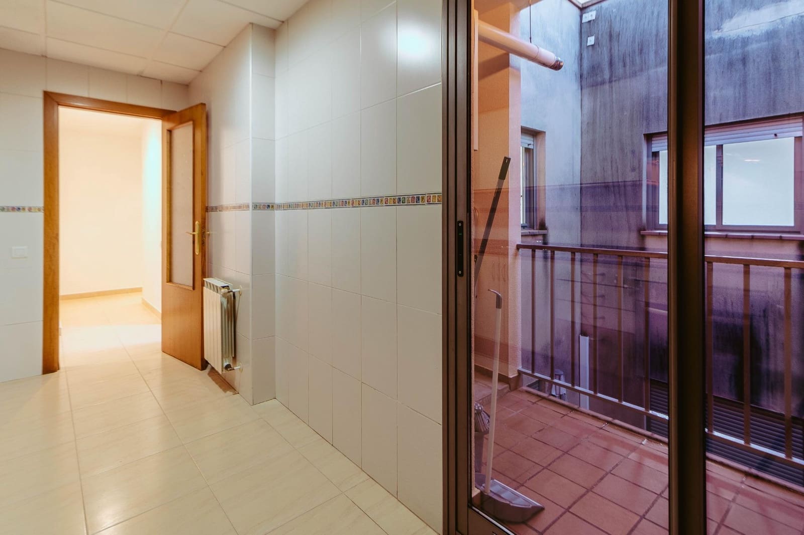 Appartement de 4 chambres à louer à Santa Barbara - 250 € (Ref: 9530828)