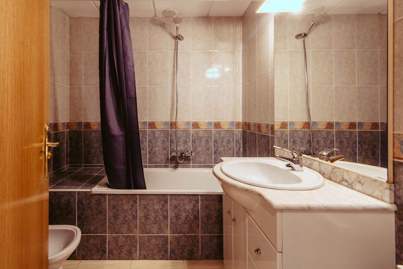 Appartement de 4 chambres à louer à Santa Barbara - 250 € (Ref: 9530828)