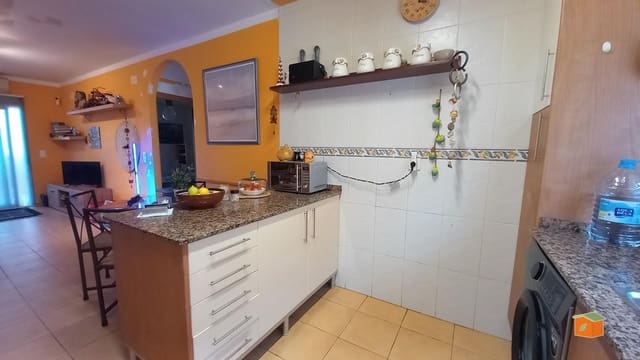 2 soveværelse Lejlighed til salg i Vinaròs med swimmingpool - € 159.500 (Ref: 9556050)