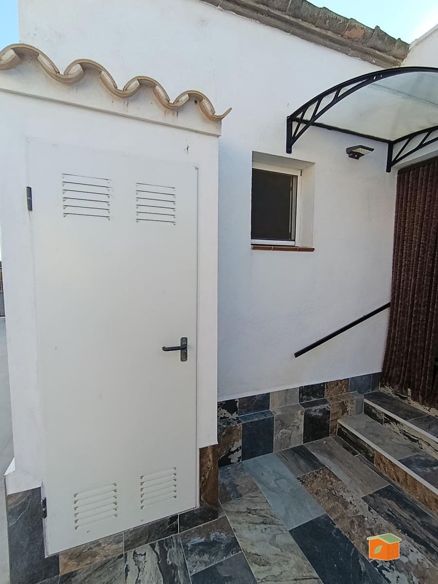 3 bedroom Villa for sale in Deltebre - € 239,000 (Ref: 9571377)