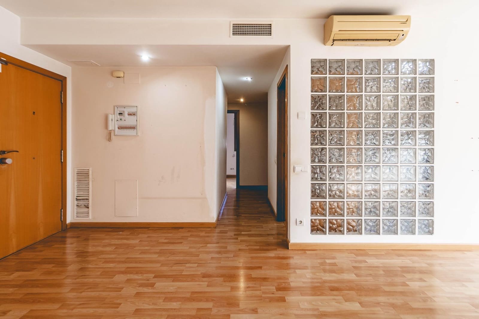 3 bedroom Flat for sale in Santa Barbara with pool - € 85,000 (Ref: 9586713)