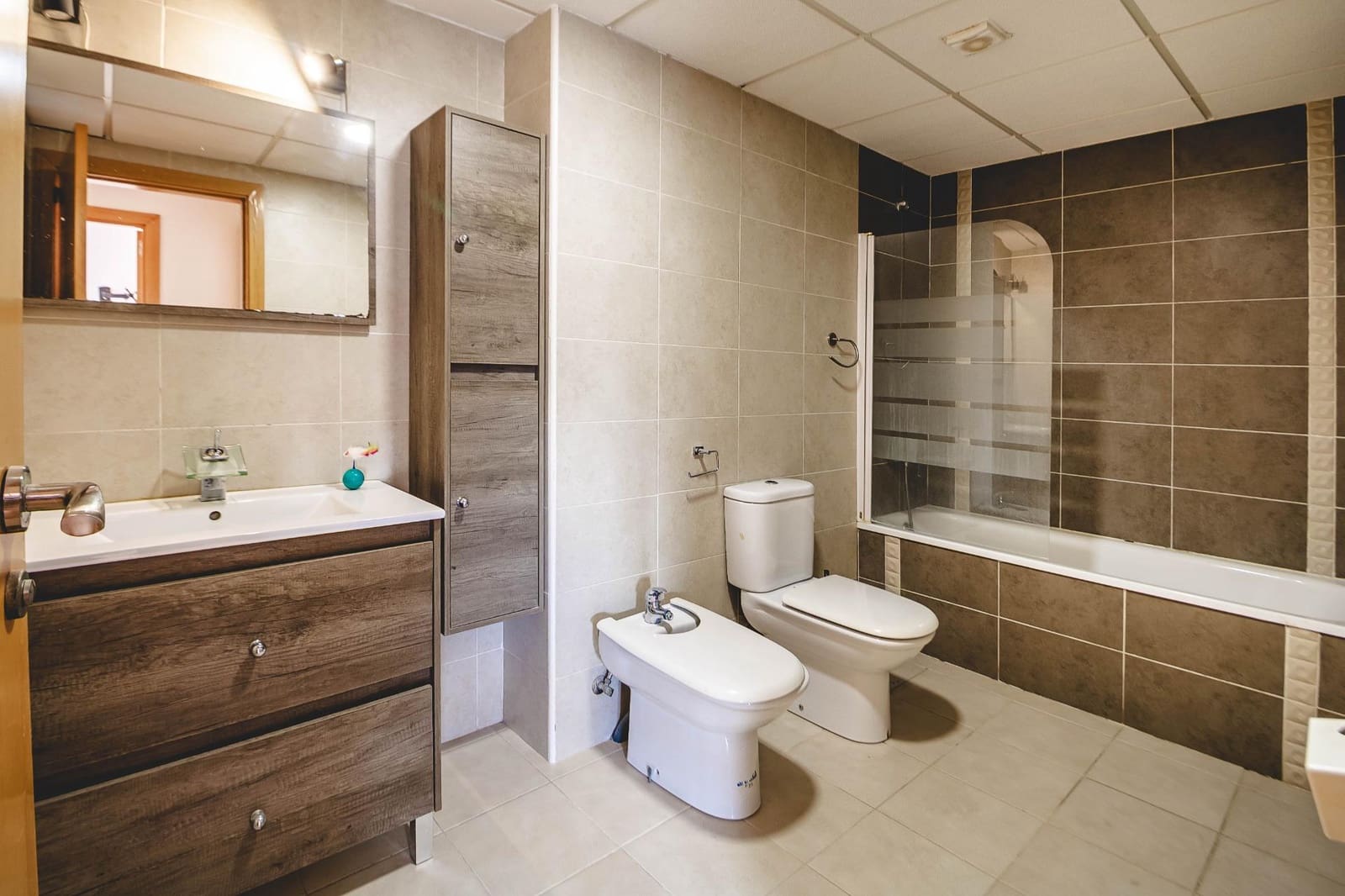 3 bedroom Flat for sale in Santa Barbara with pool - € 85,000 (Ref: 9586713)