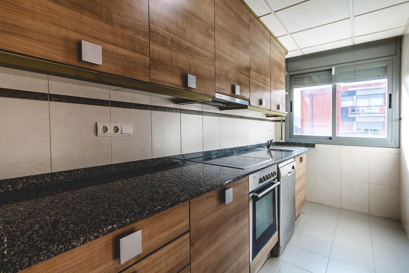 3 bedroom Flat for sale in Santa Barbara with pool - € 85,000 (Ref: 9586713)