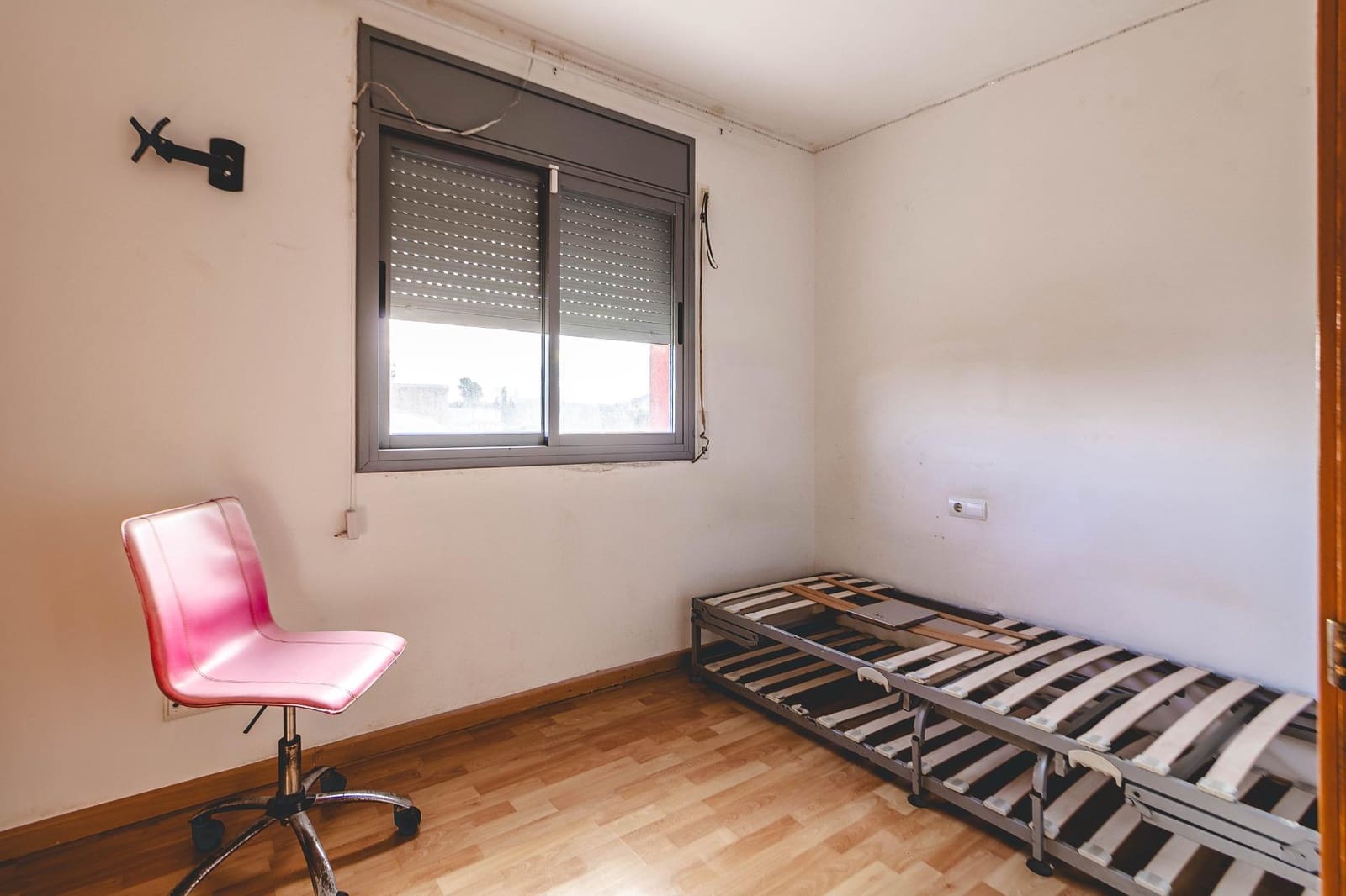 3 bedroom Flat for sale in Santa Barbara with pool - € 85,000 (Ref: 9586713)